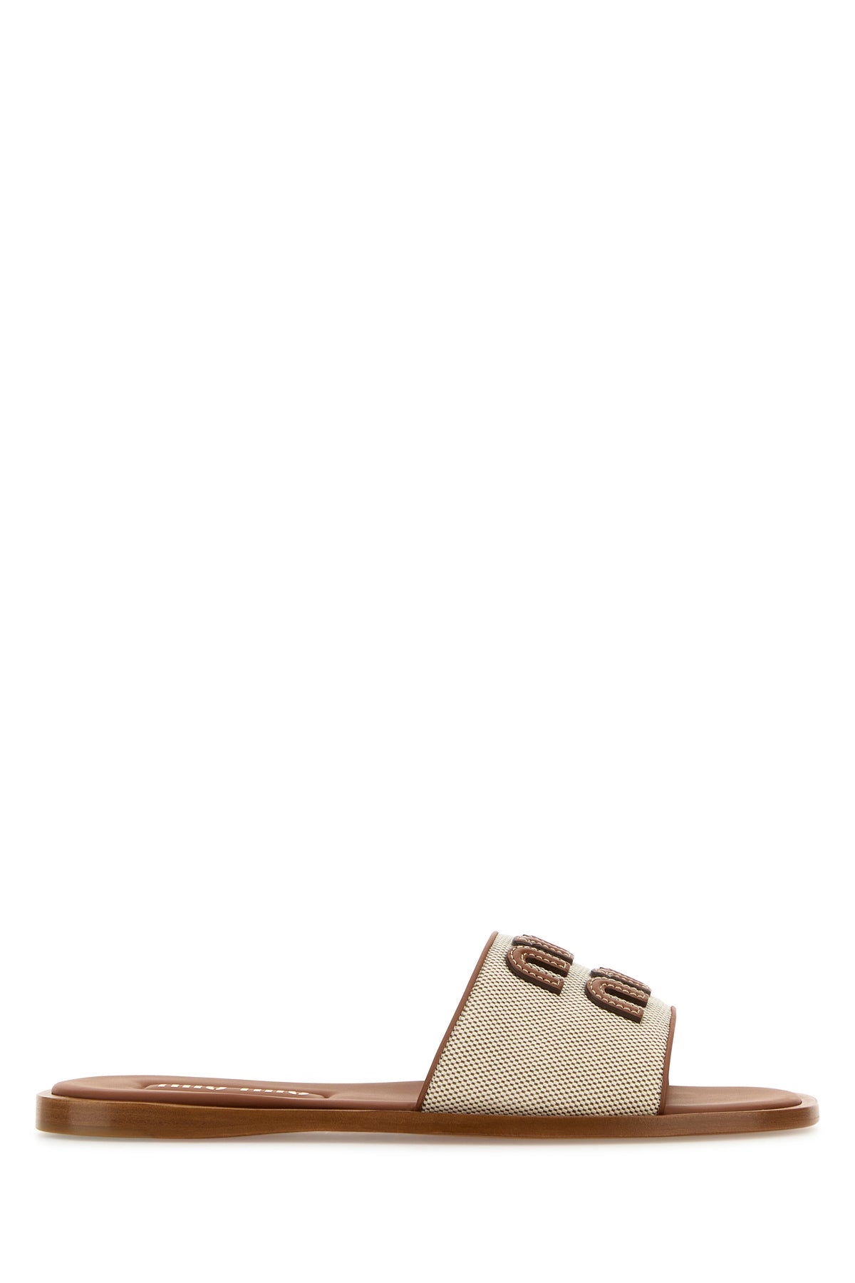 2000015506908_1