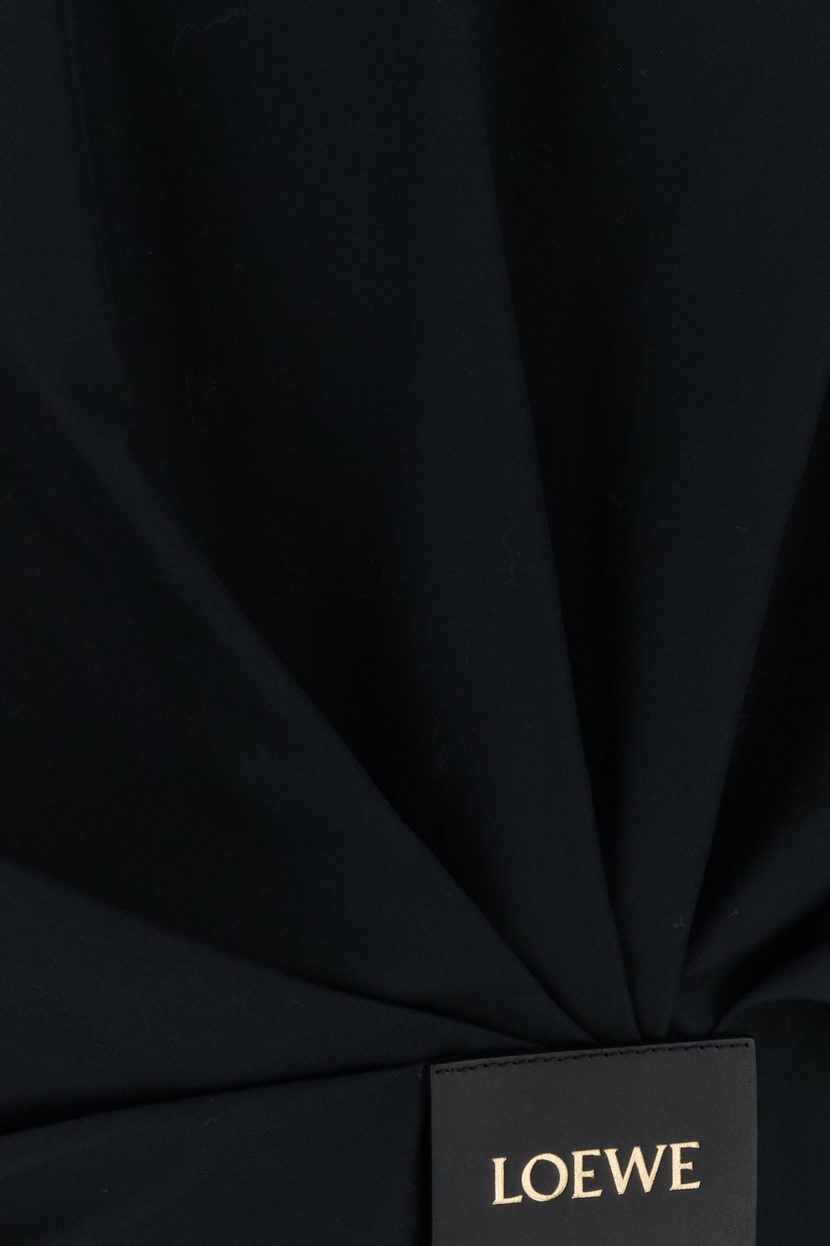 2000015873888_5
