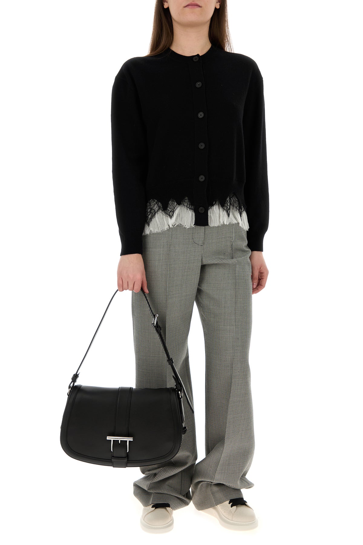 2000016166811-2000016166712-2000016166040-2000016166606