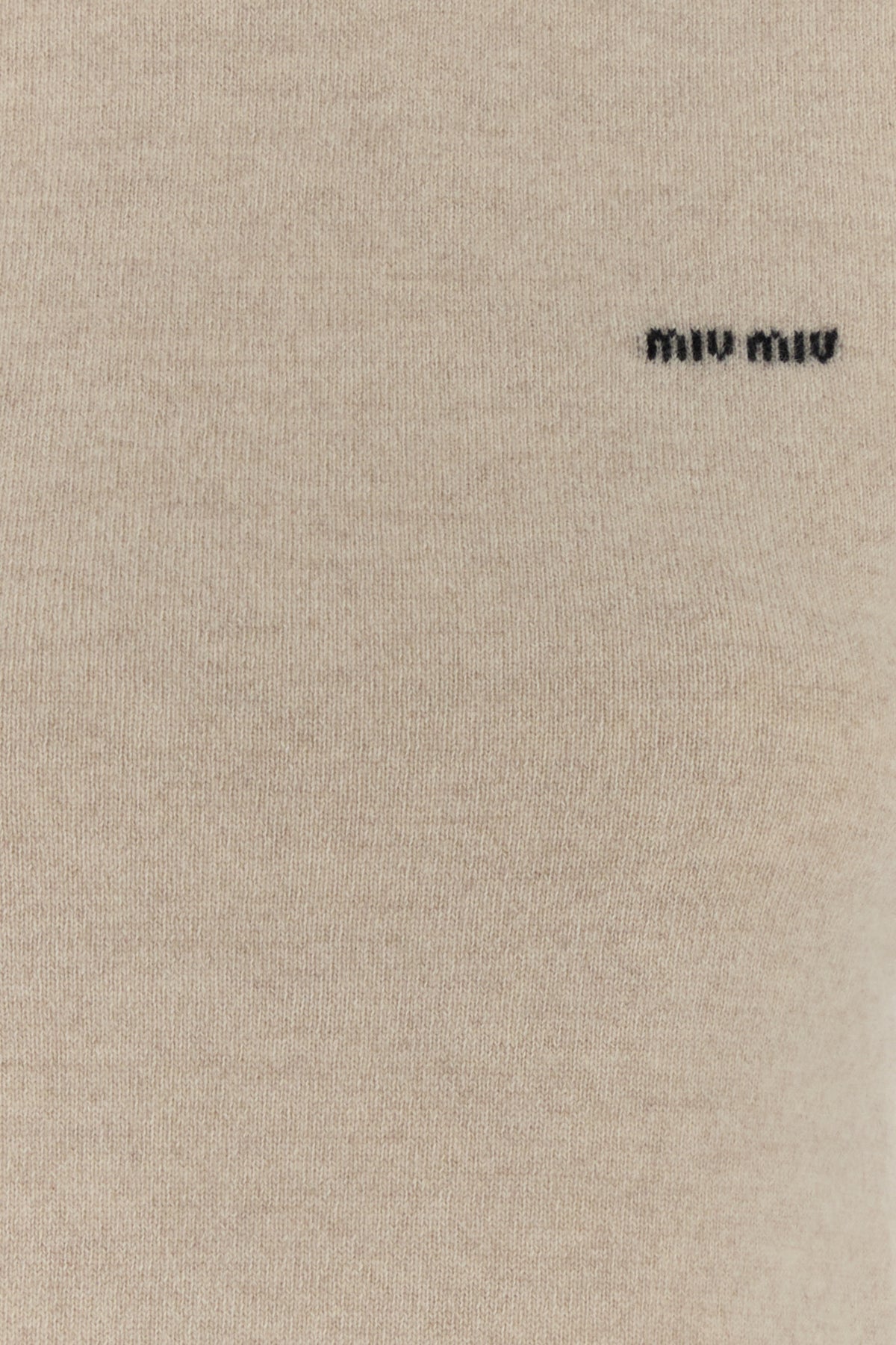 2000017179353_5