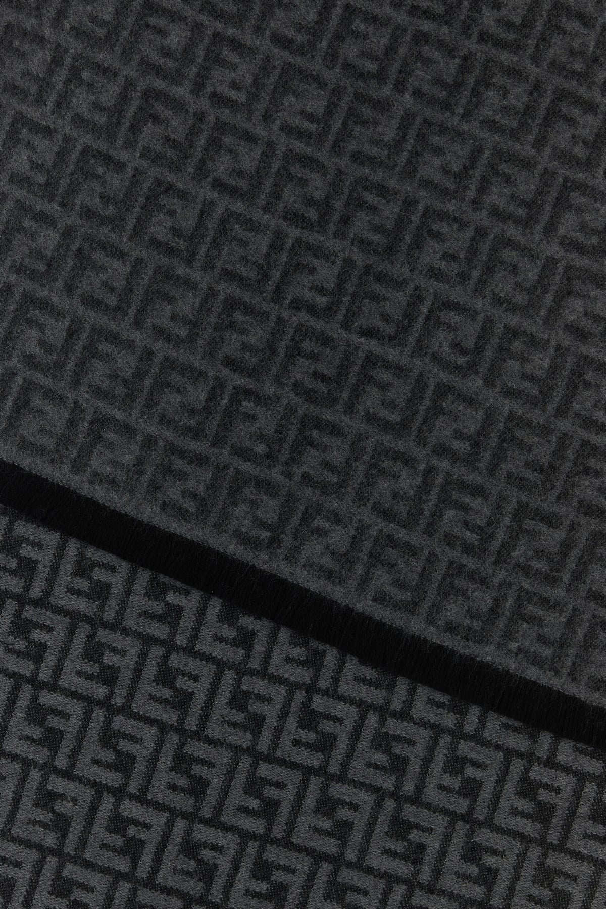 2000017567747_2