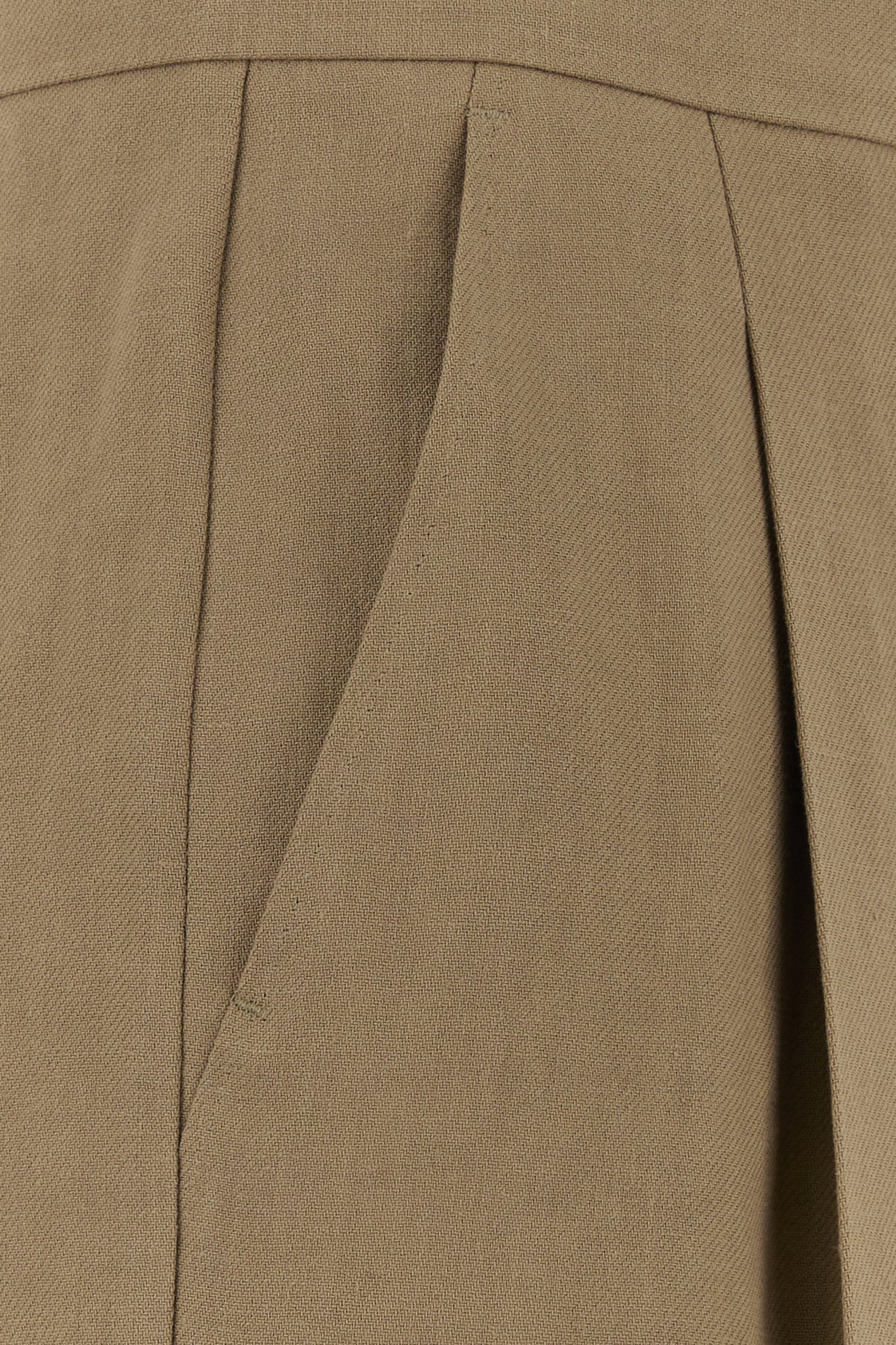 2000017589848_5