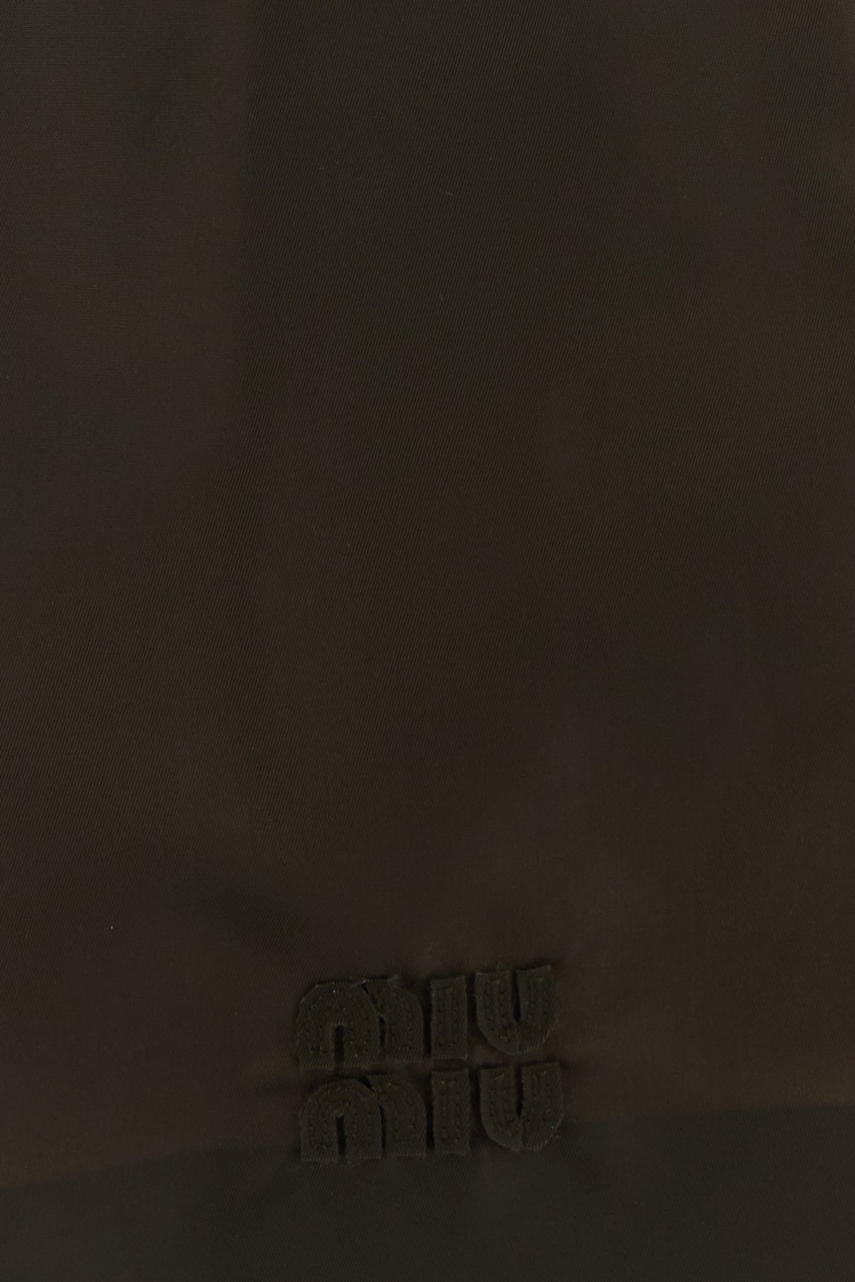 2000017619736_5