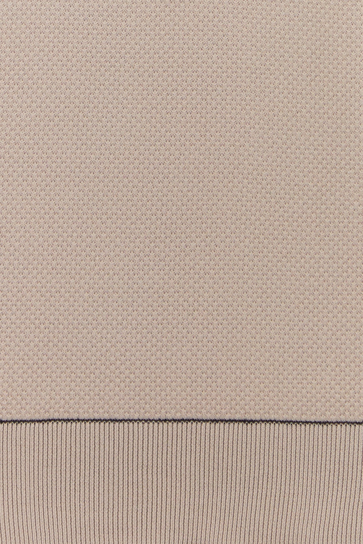 2000017774060_5