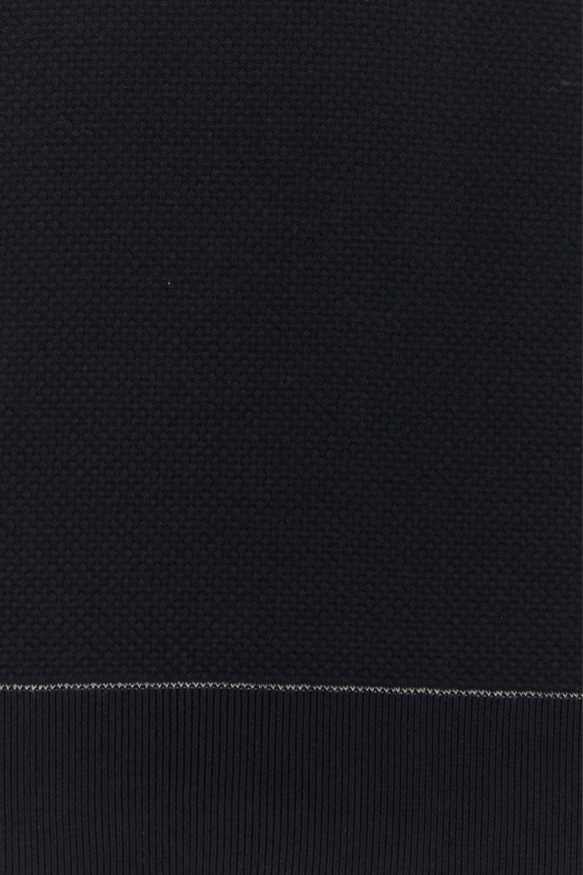 2000017774329_5