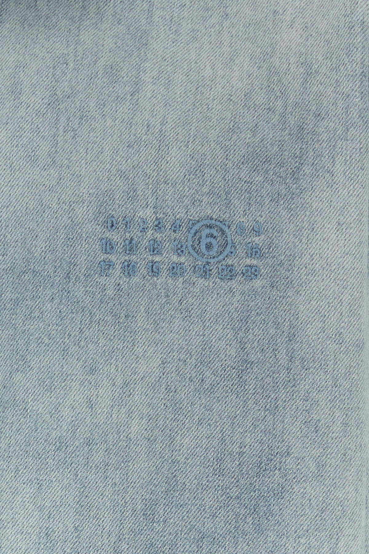2000018012277_5