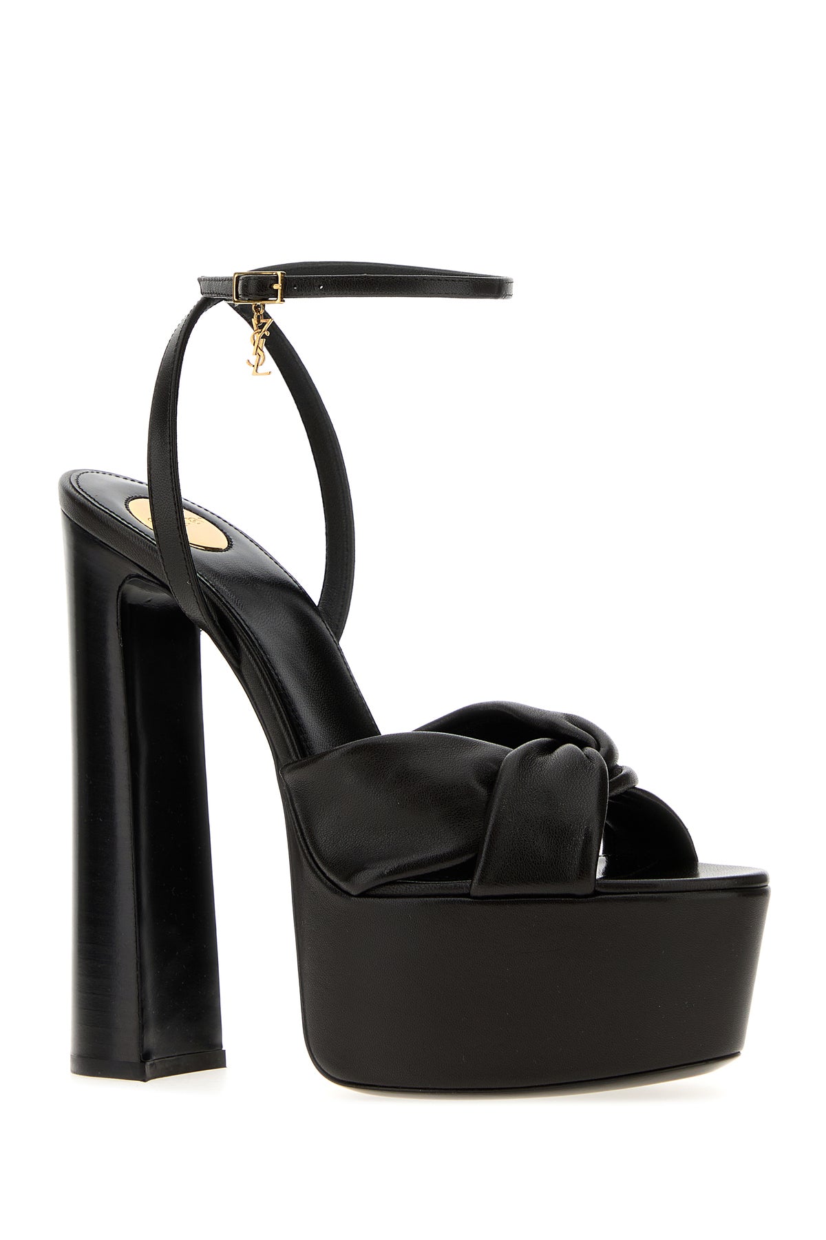 2000018046470_2