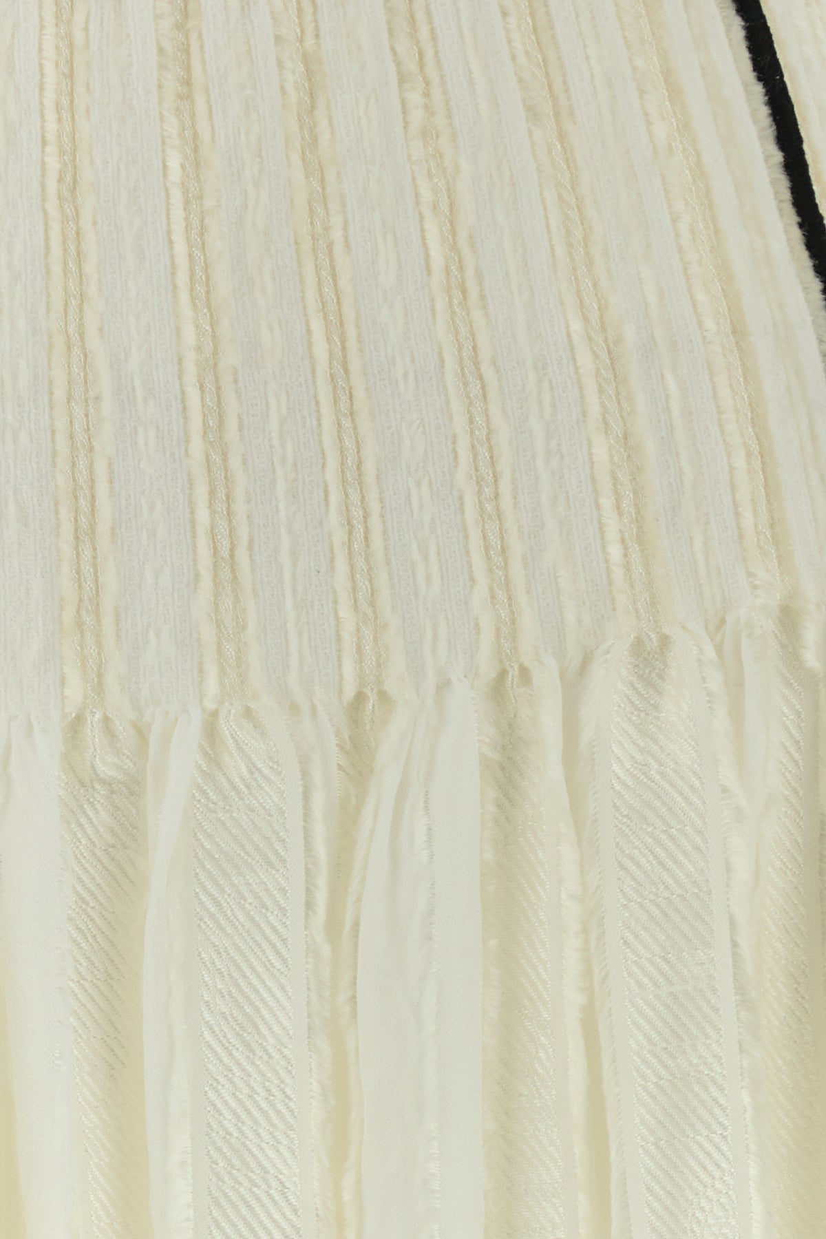 2000018071359_5