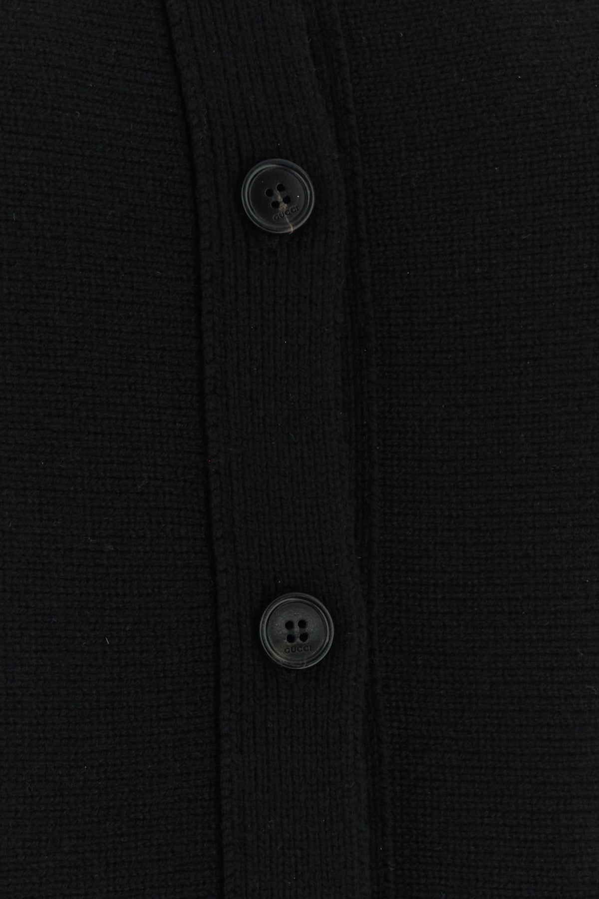 2000018095713_5