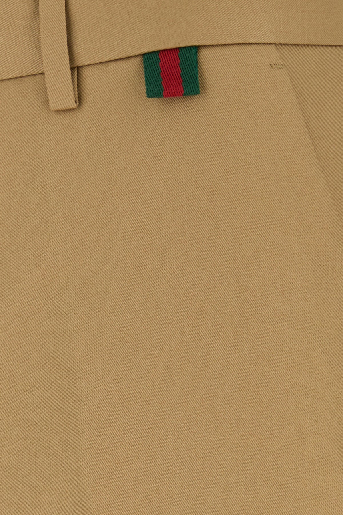 2000018097427_5