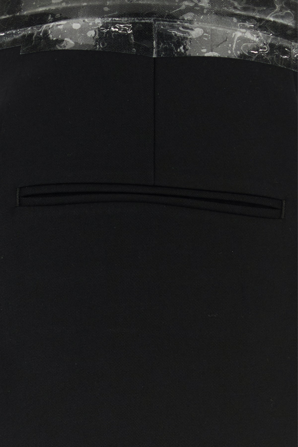 2000018137147_5