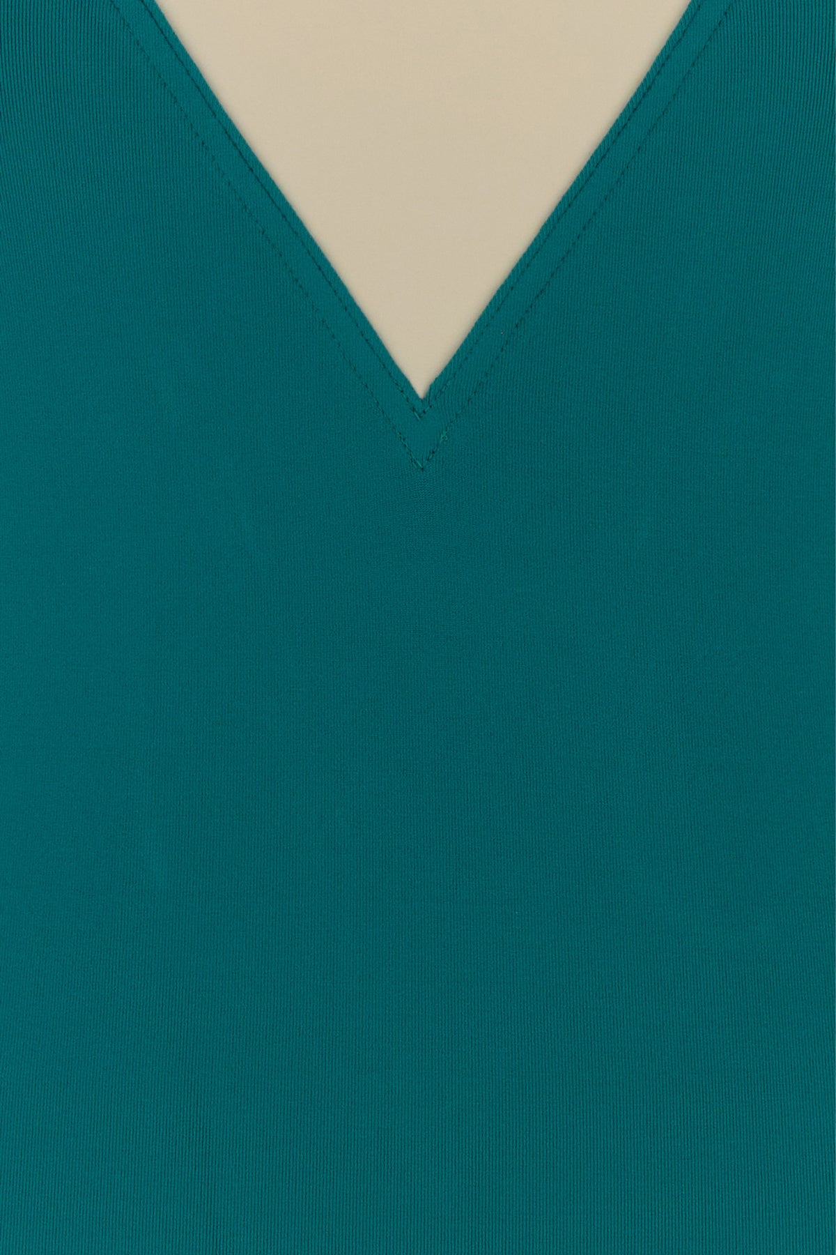 2000018370131_5