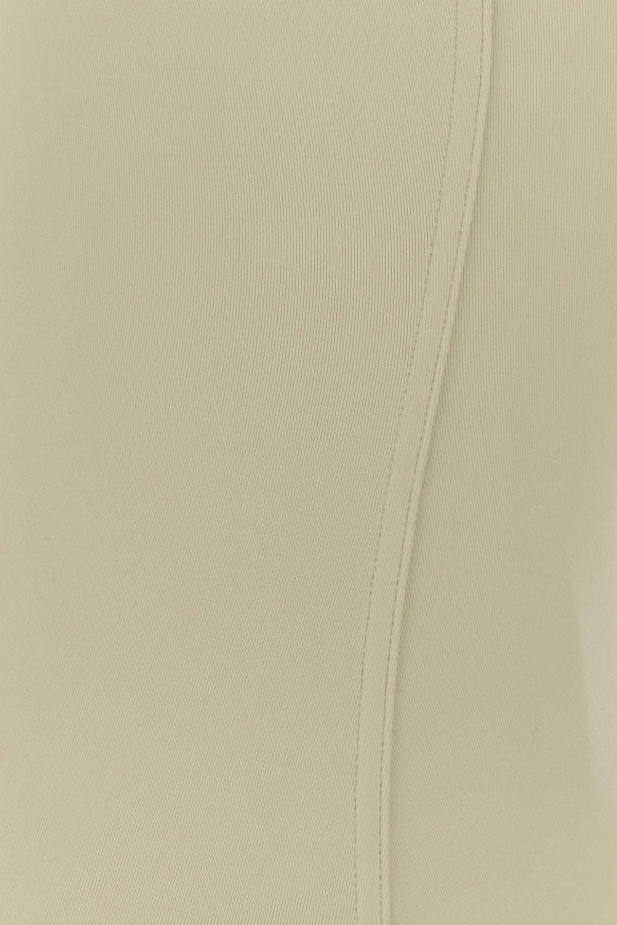 2000018370759_5