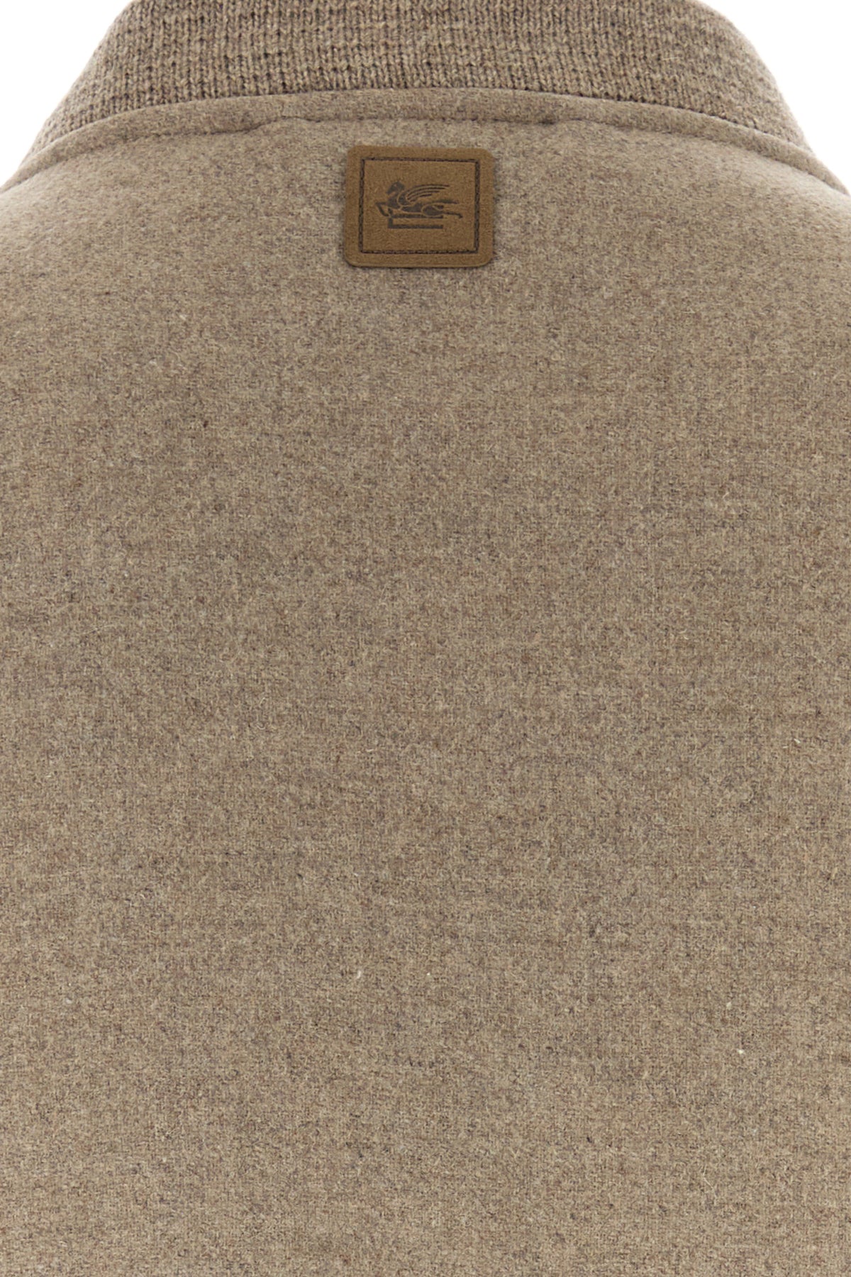 2000018482667_5