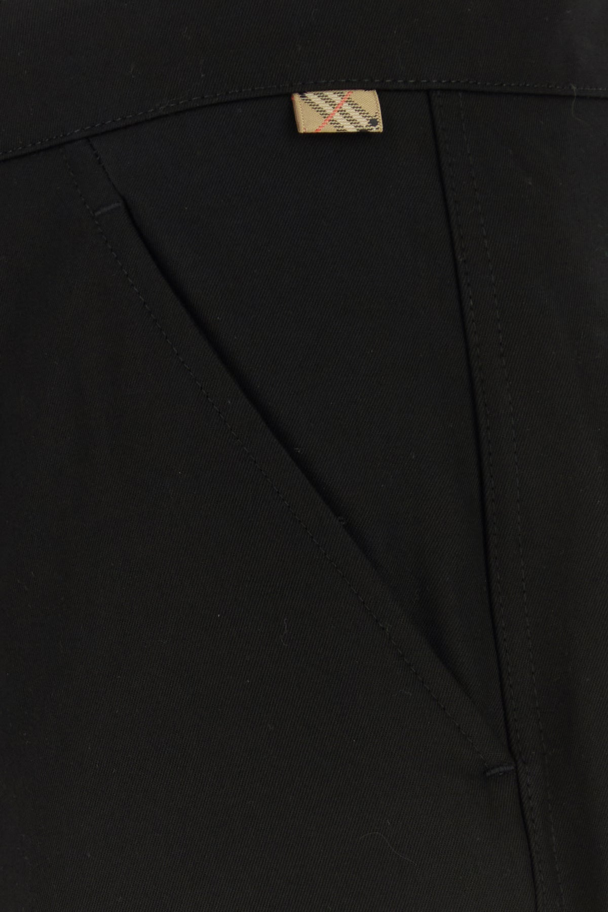 2000018499276_5
