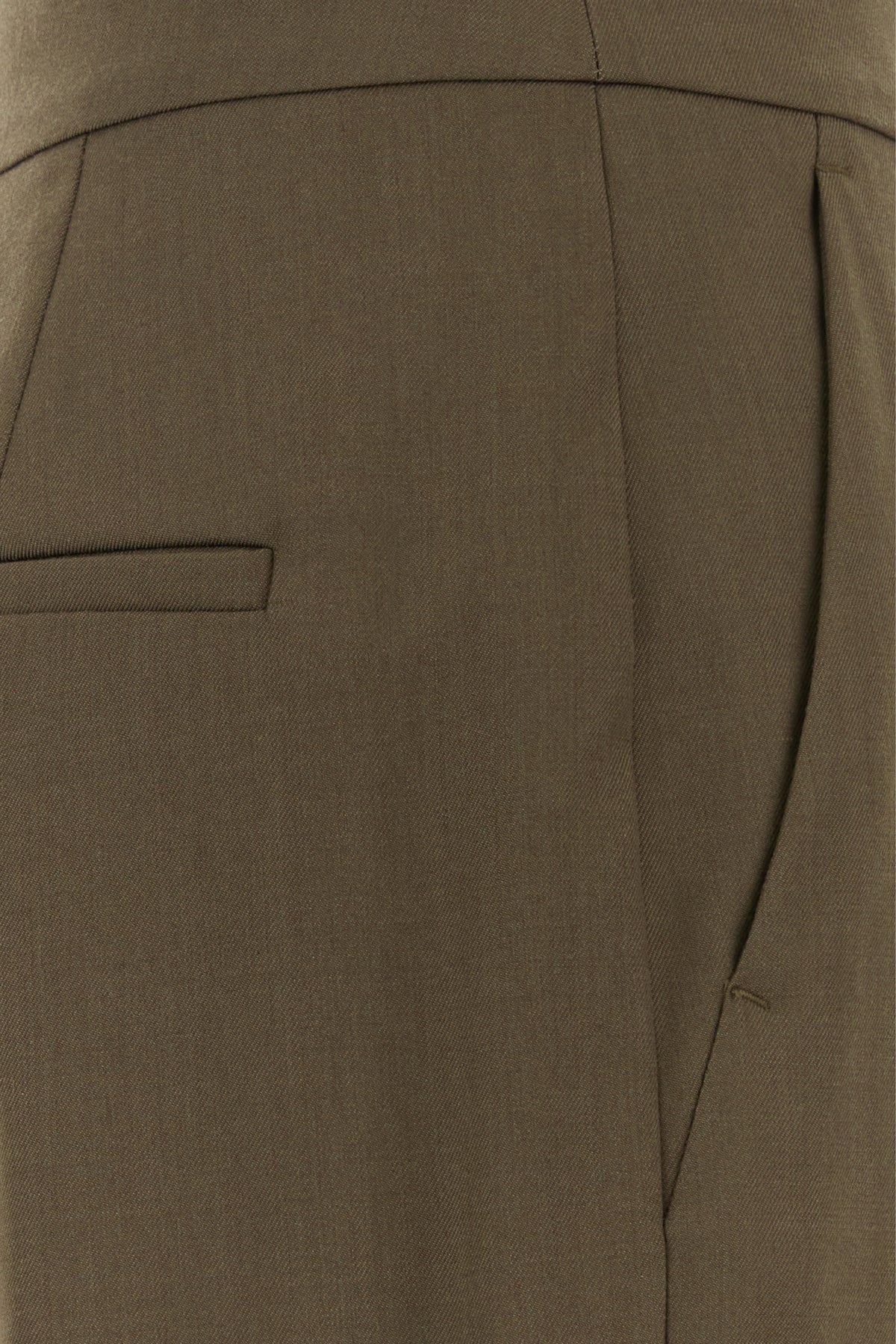 2000018513071_5