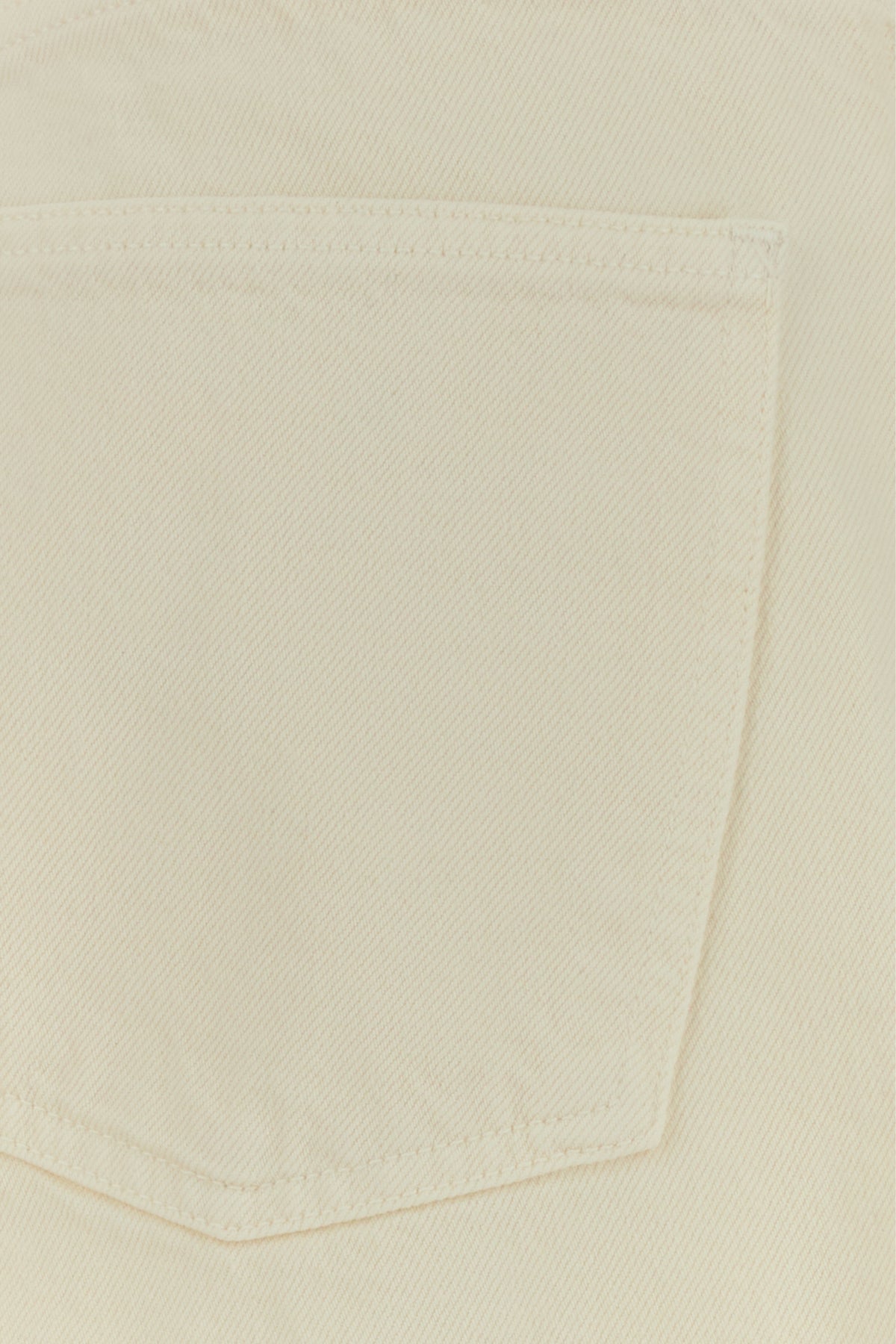2000018657379_5