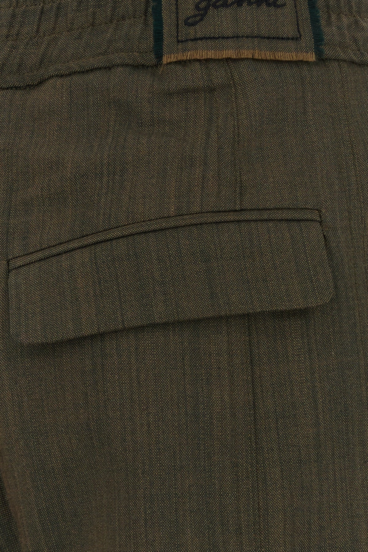 2000018658529_5