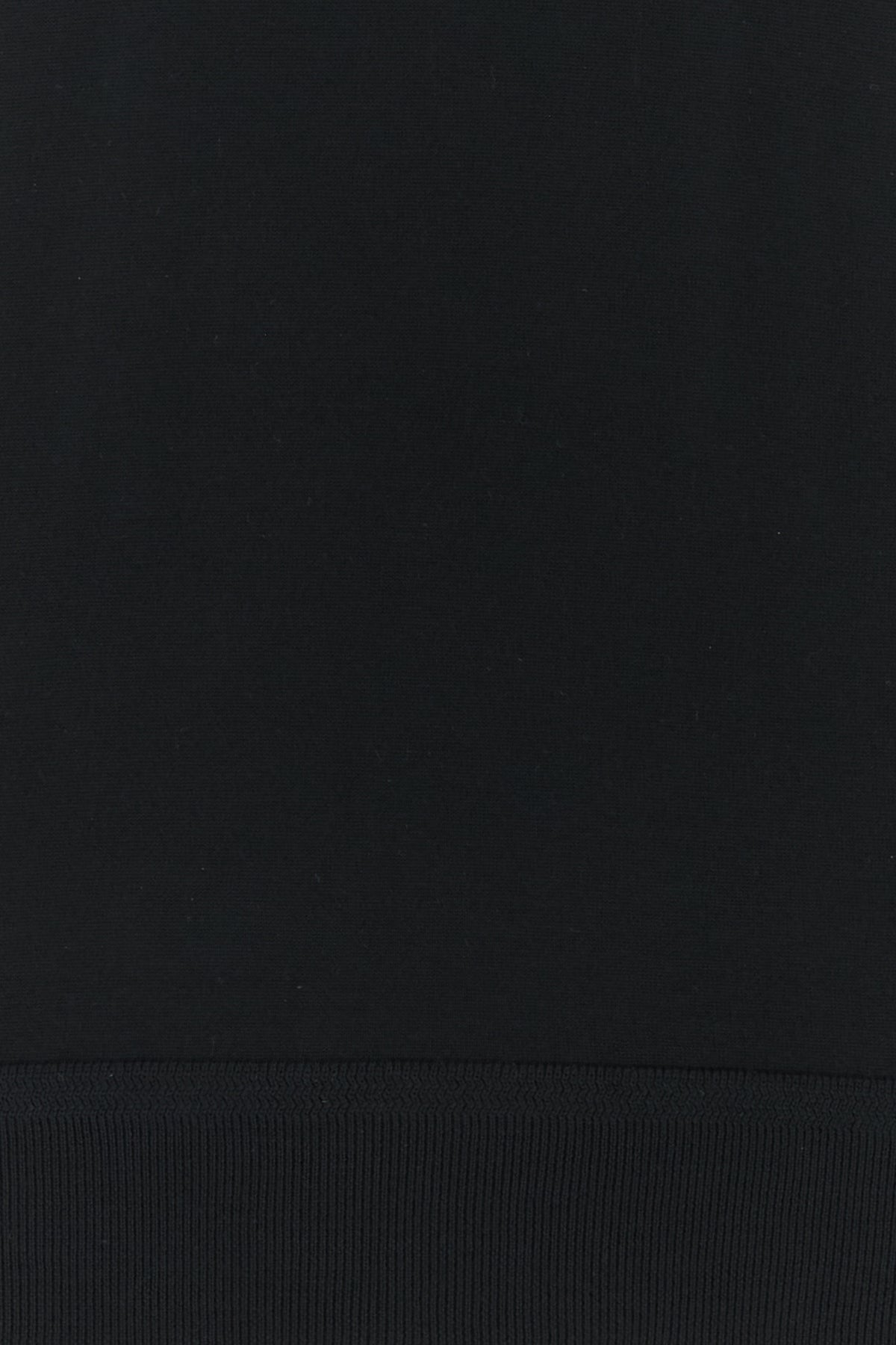 2000018705308_5