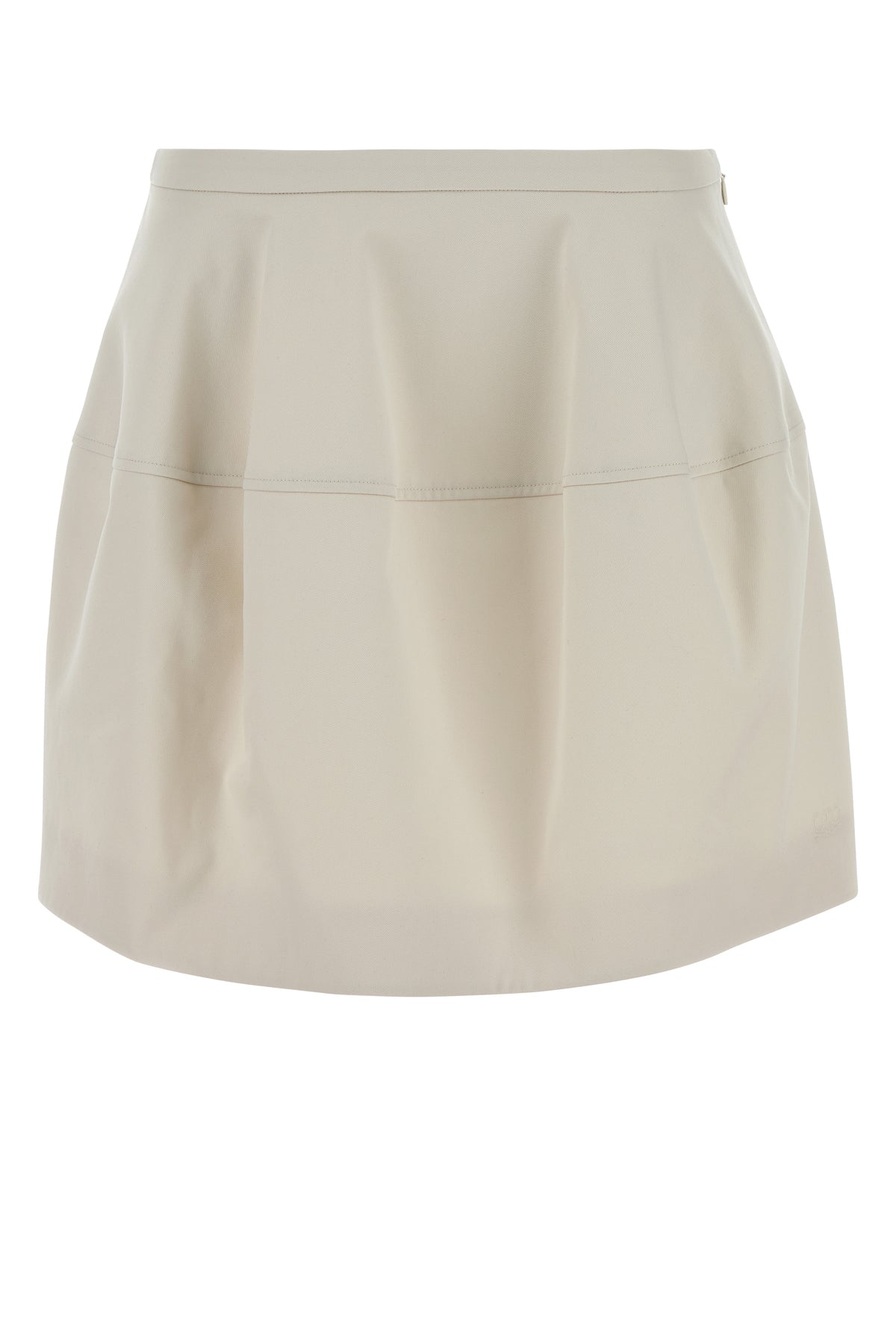 2000018772836_1