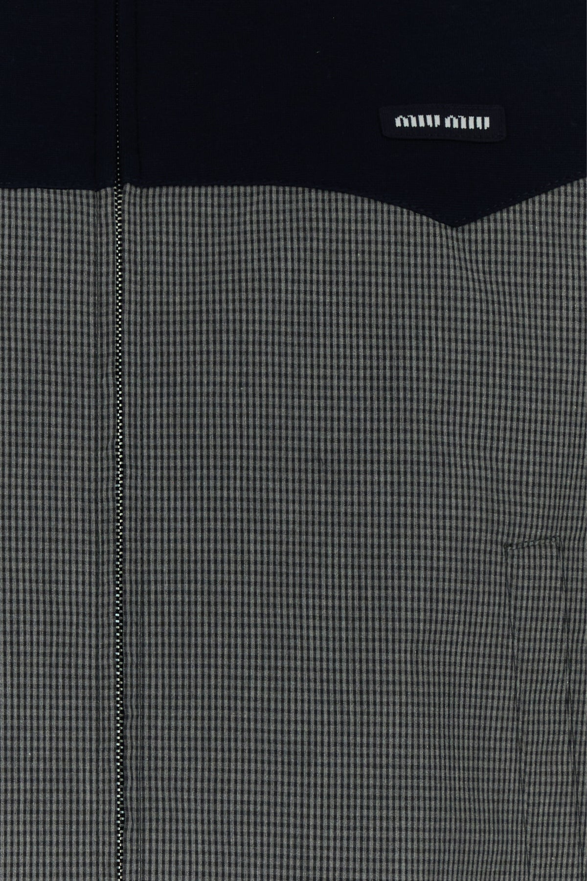 2000018816387_5