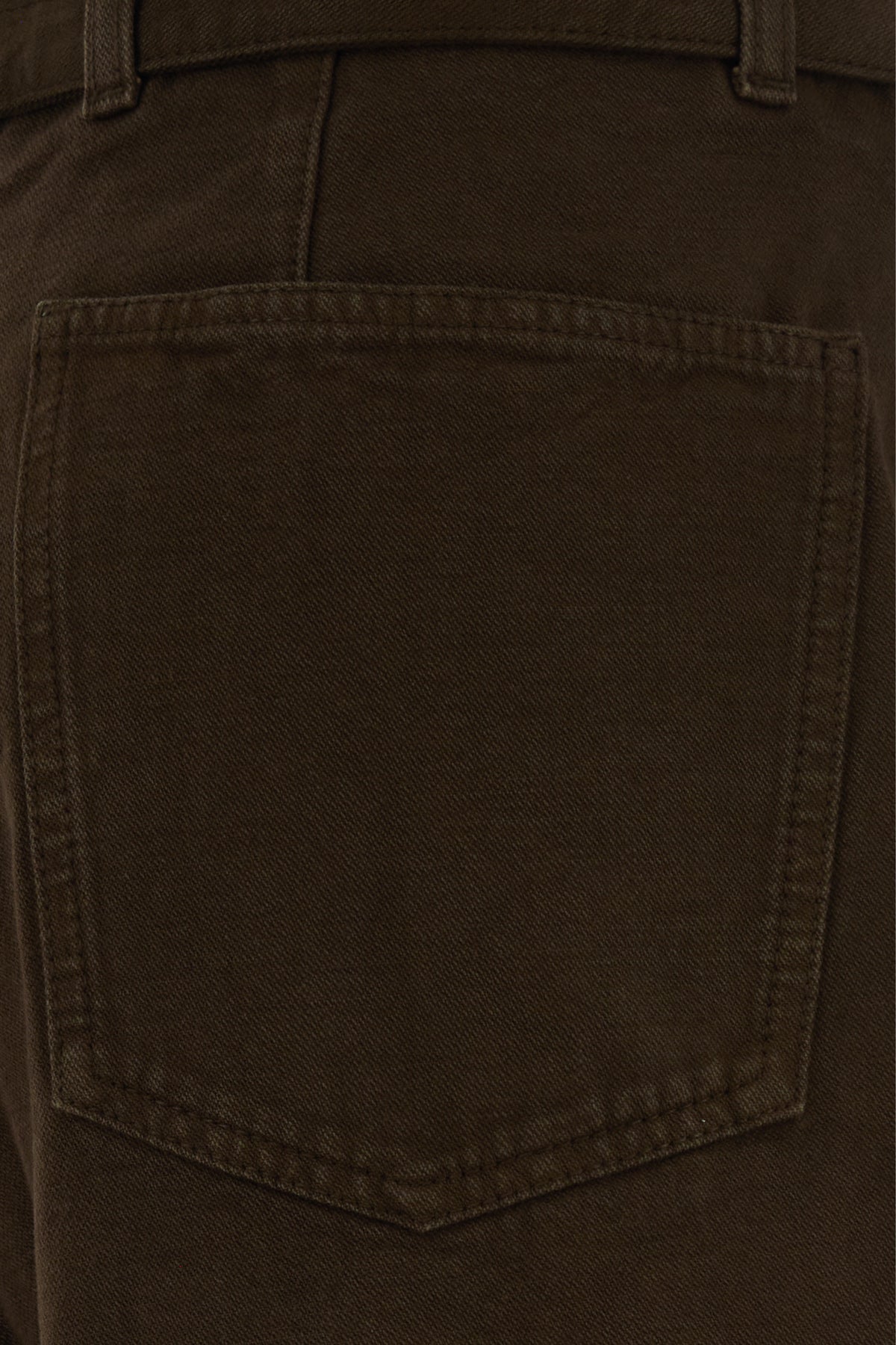 2000018843499_5