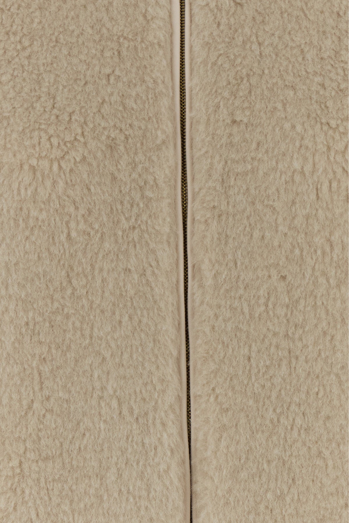 2000019046400_5