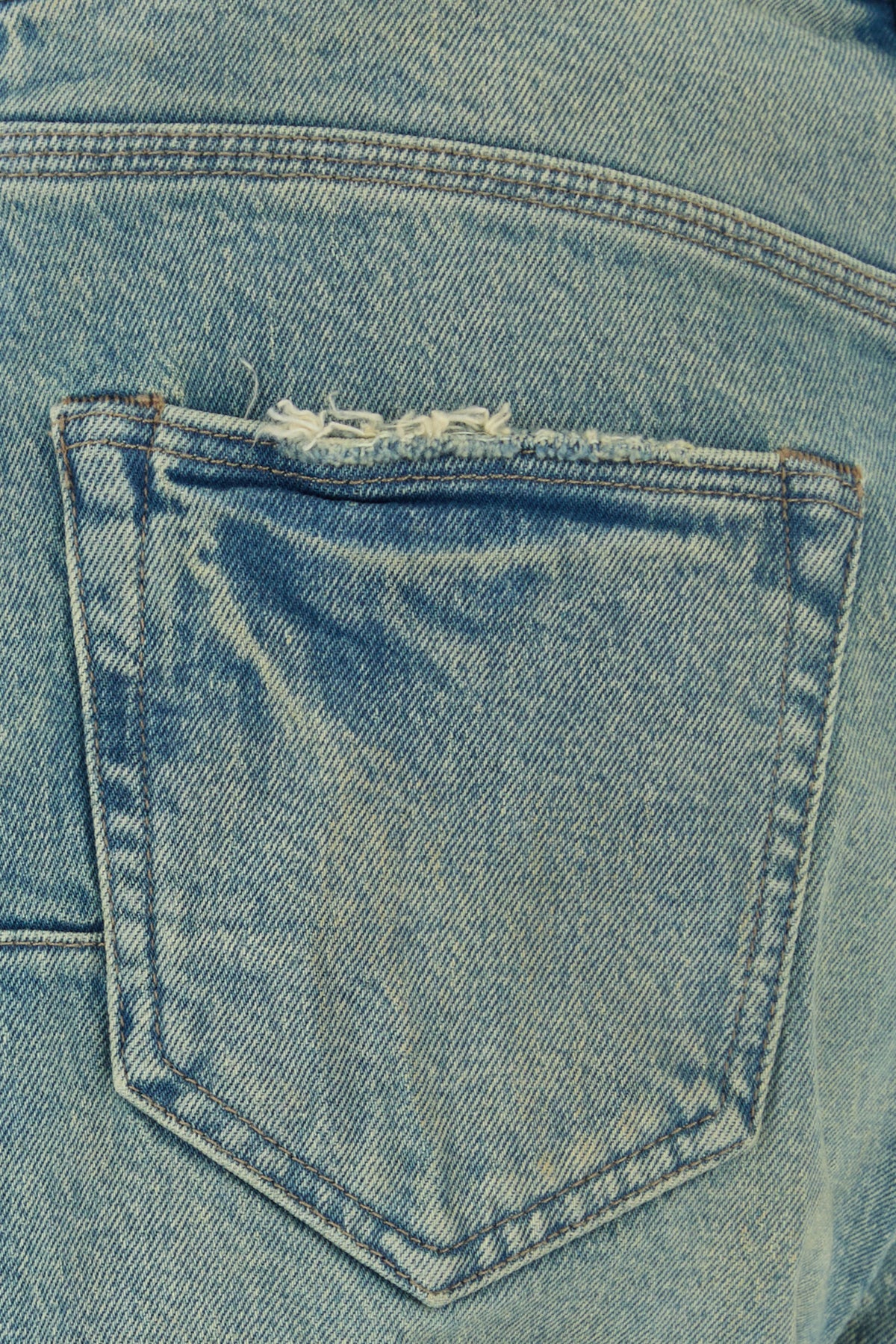 2000019670308_5