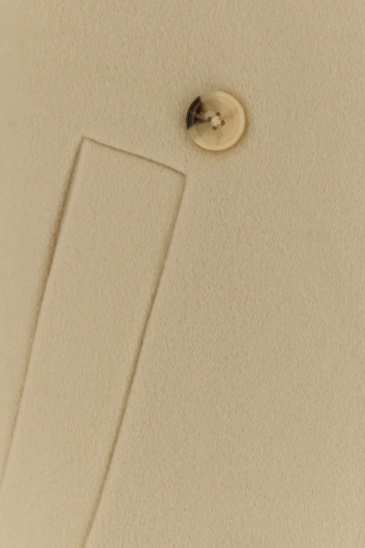 2000020004352_5