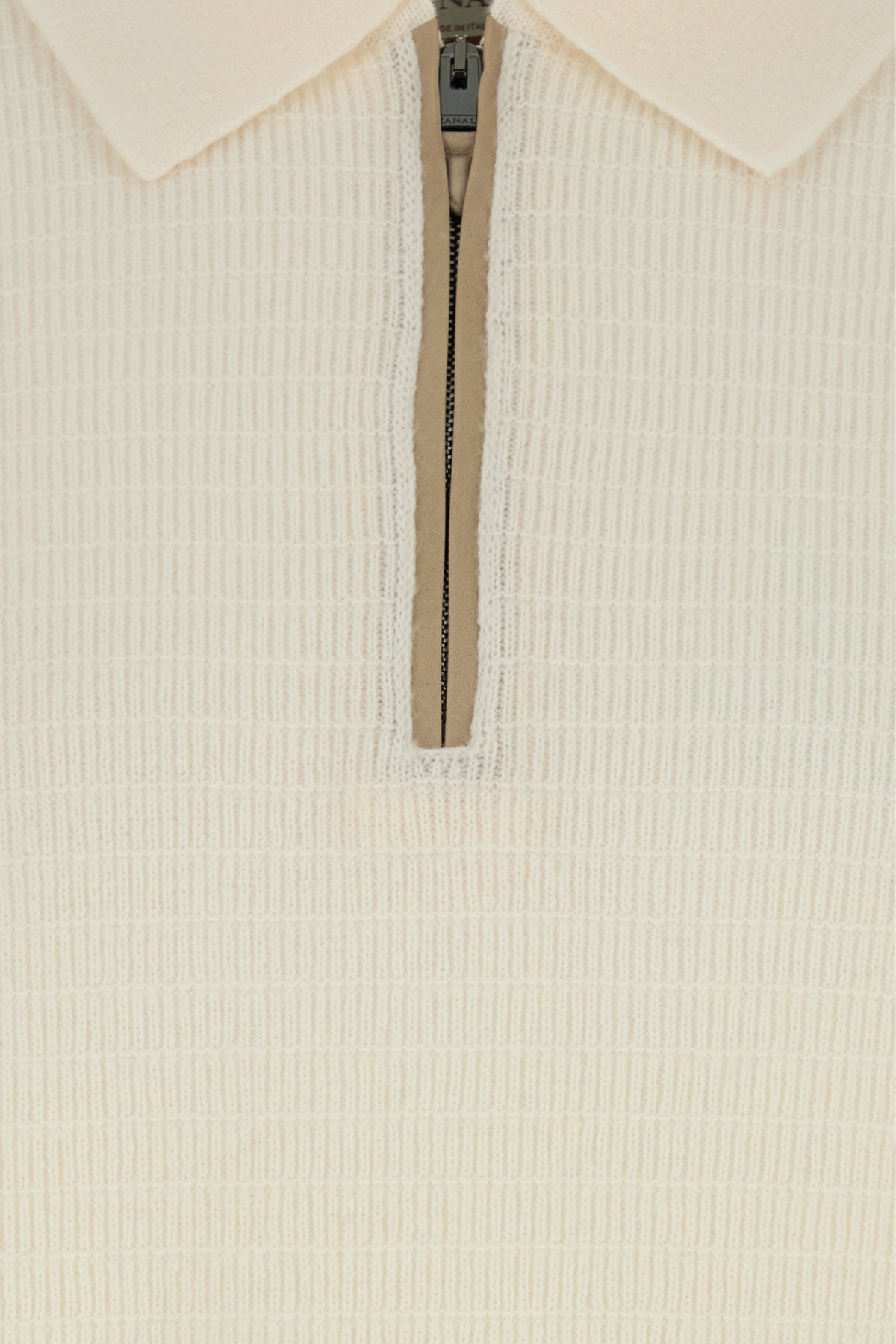 2000020085320_5
