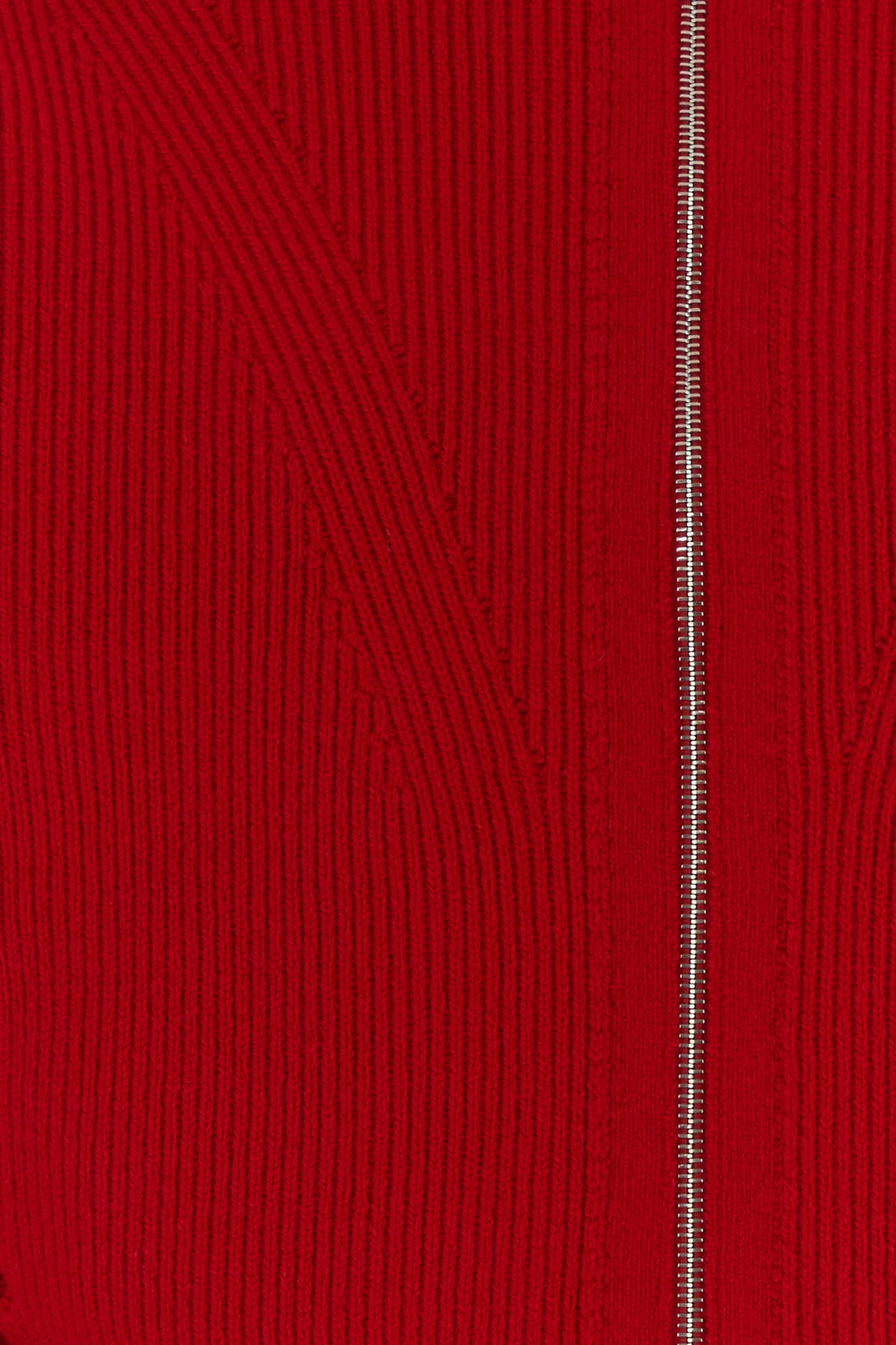 2000020681003_5