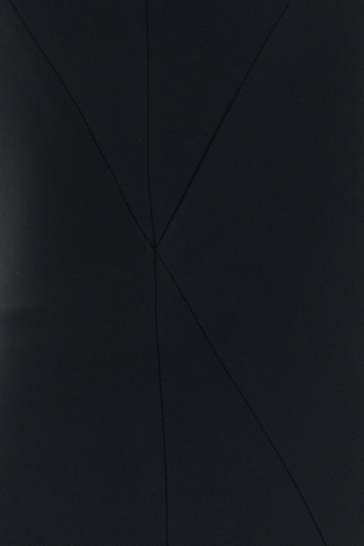 2000020681027_5