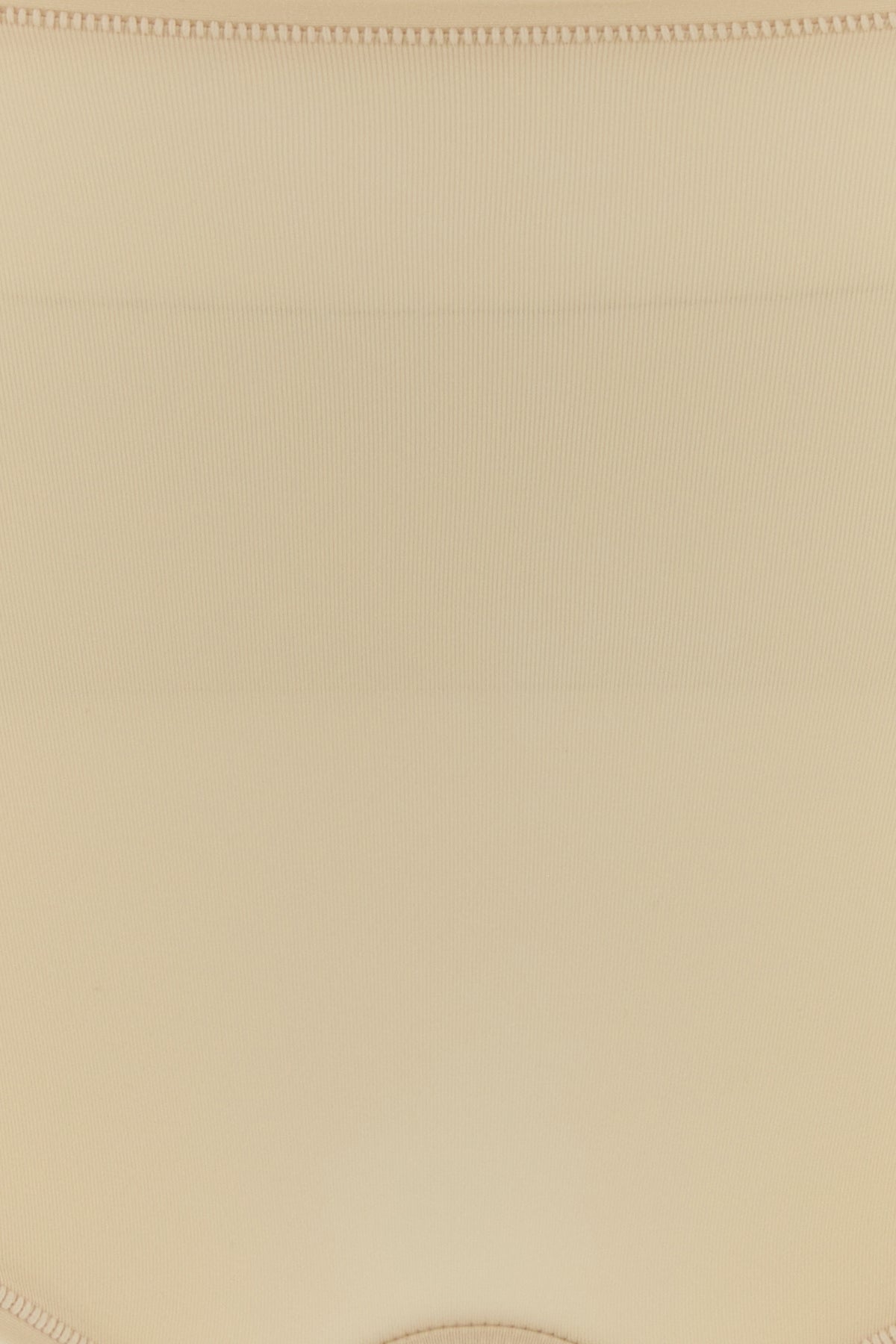 2000020686527_5