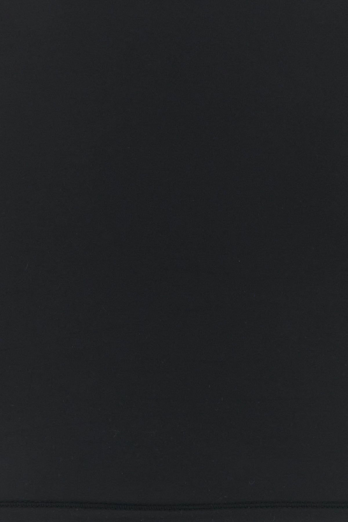 2000020687104_5