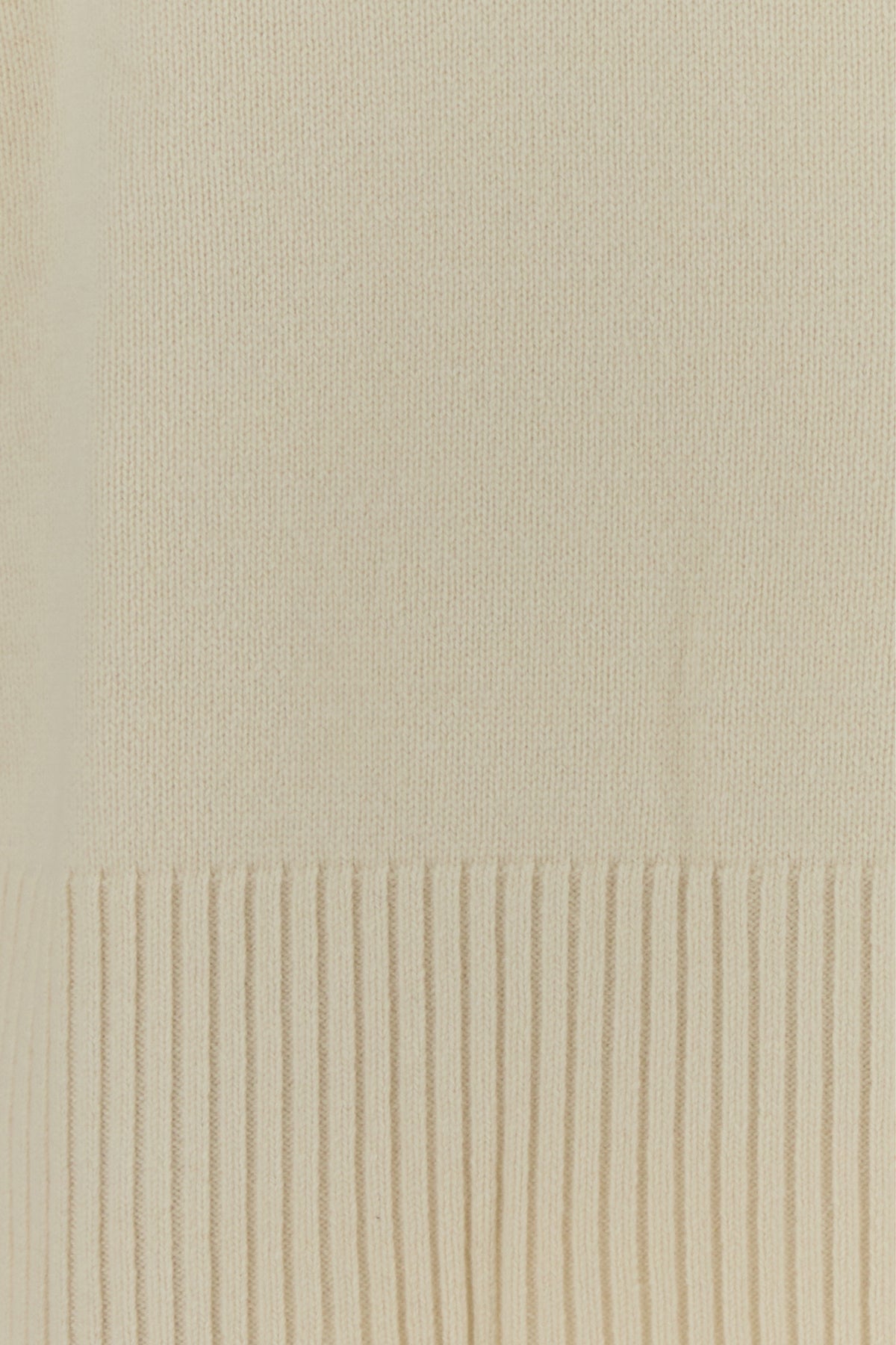 2000020687777_5