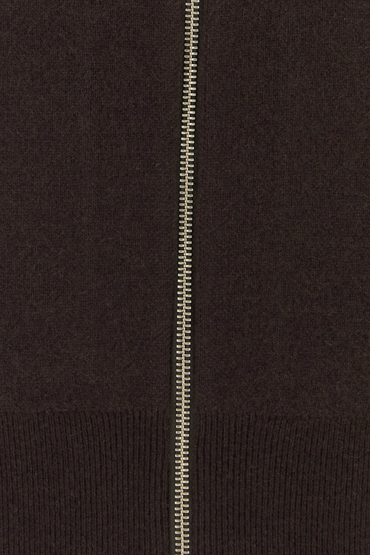 2000020977762_5
