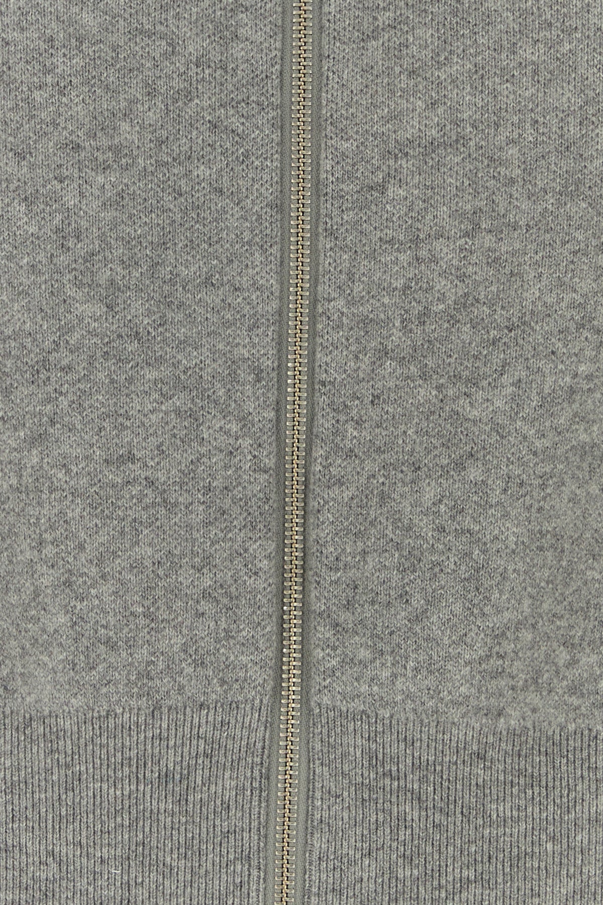 2000020977793_5