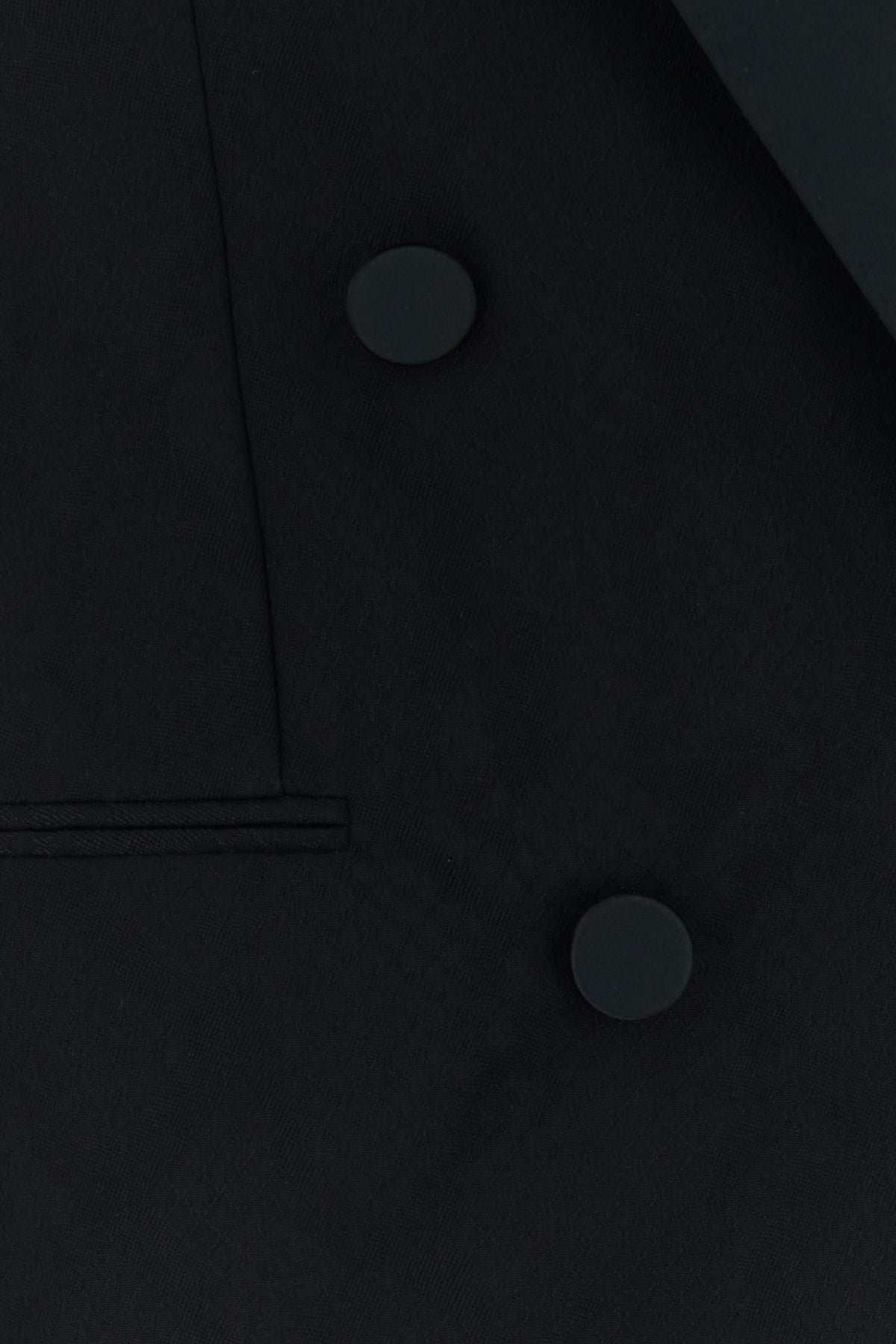 2000016710946_5