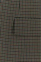 2000017656700_5