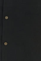 2000017944968_5