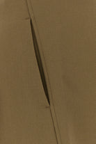 2000018001776_5