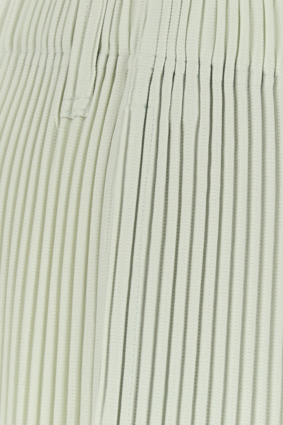 2000018005613_5
