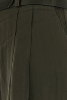 2000018031049_5