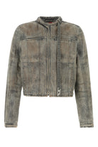 2000018043028_1
