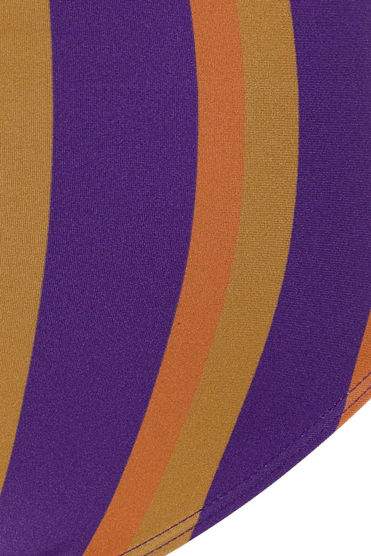 2000018048511_5