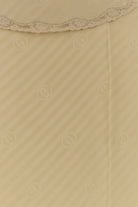 2000018100776_5