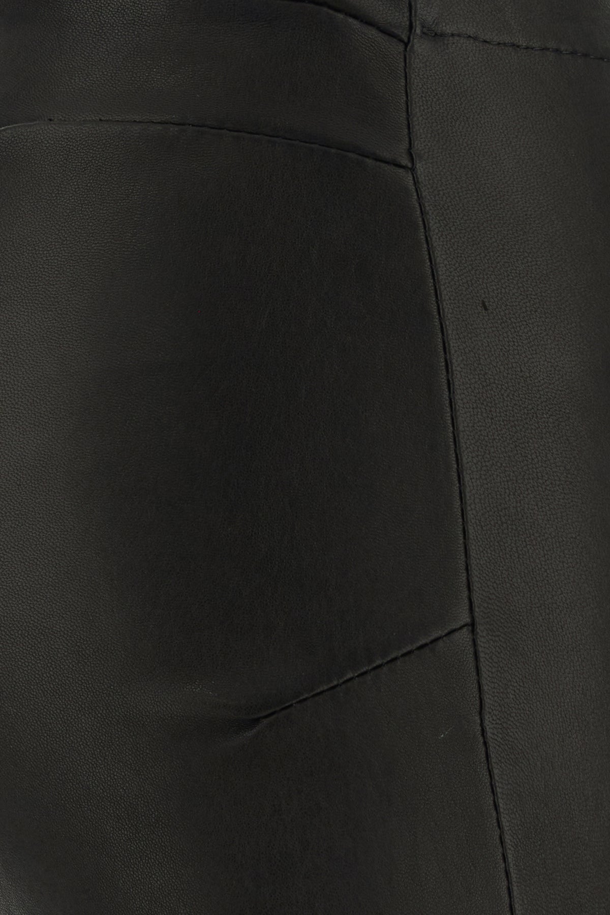 2000018125885_5