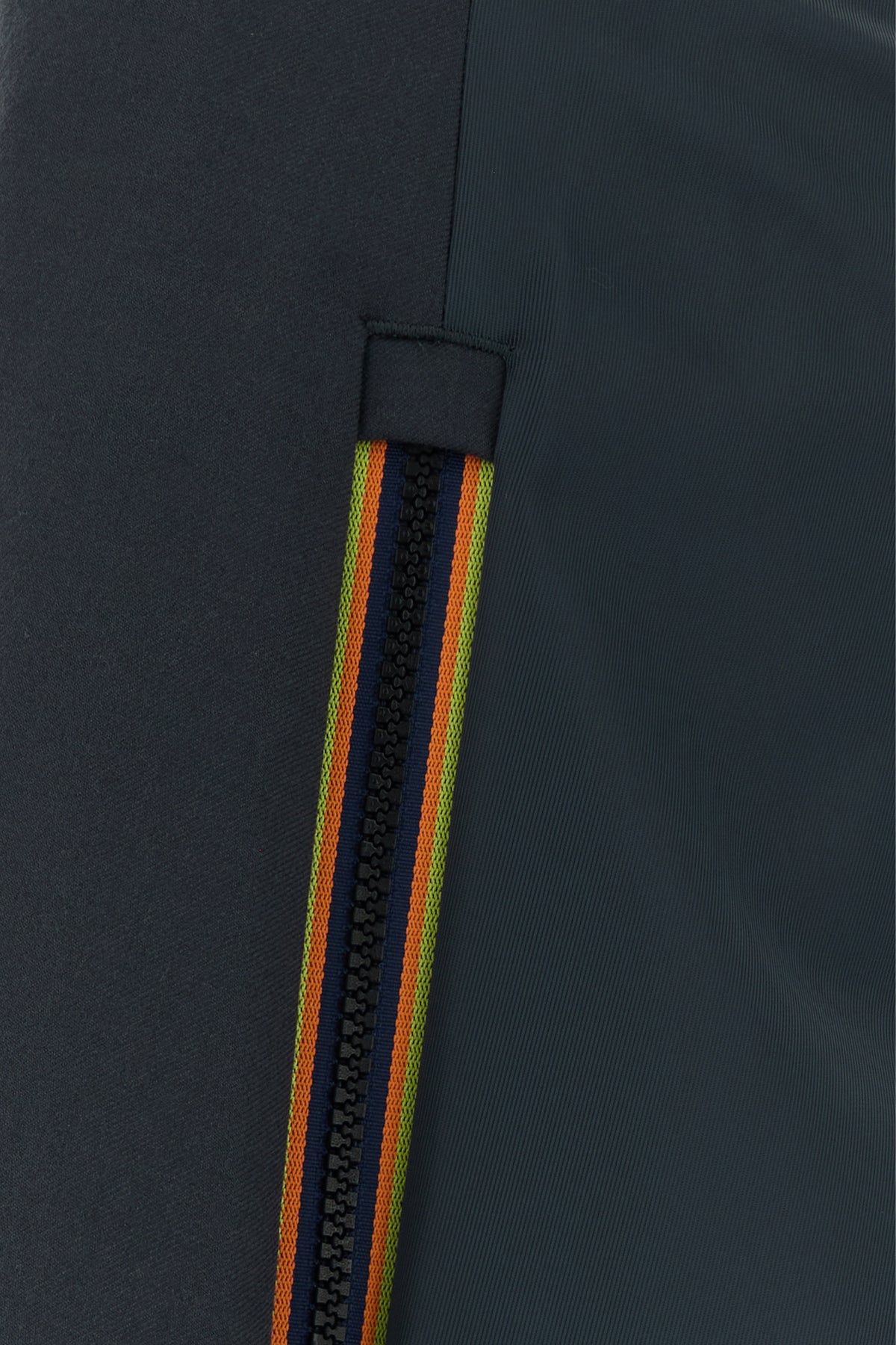 2000018132104_5