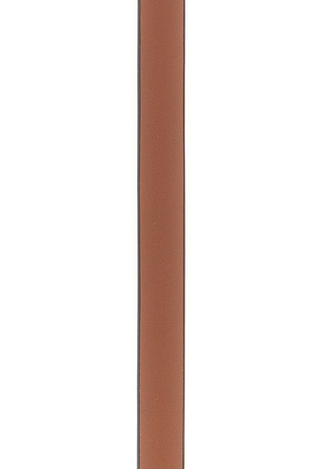 2000018185704_3