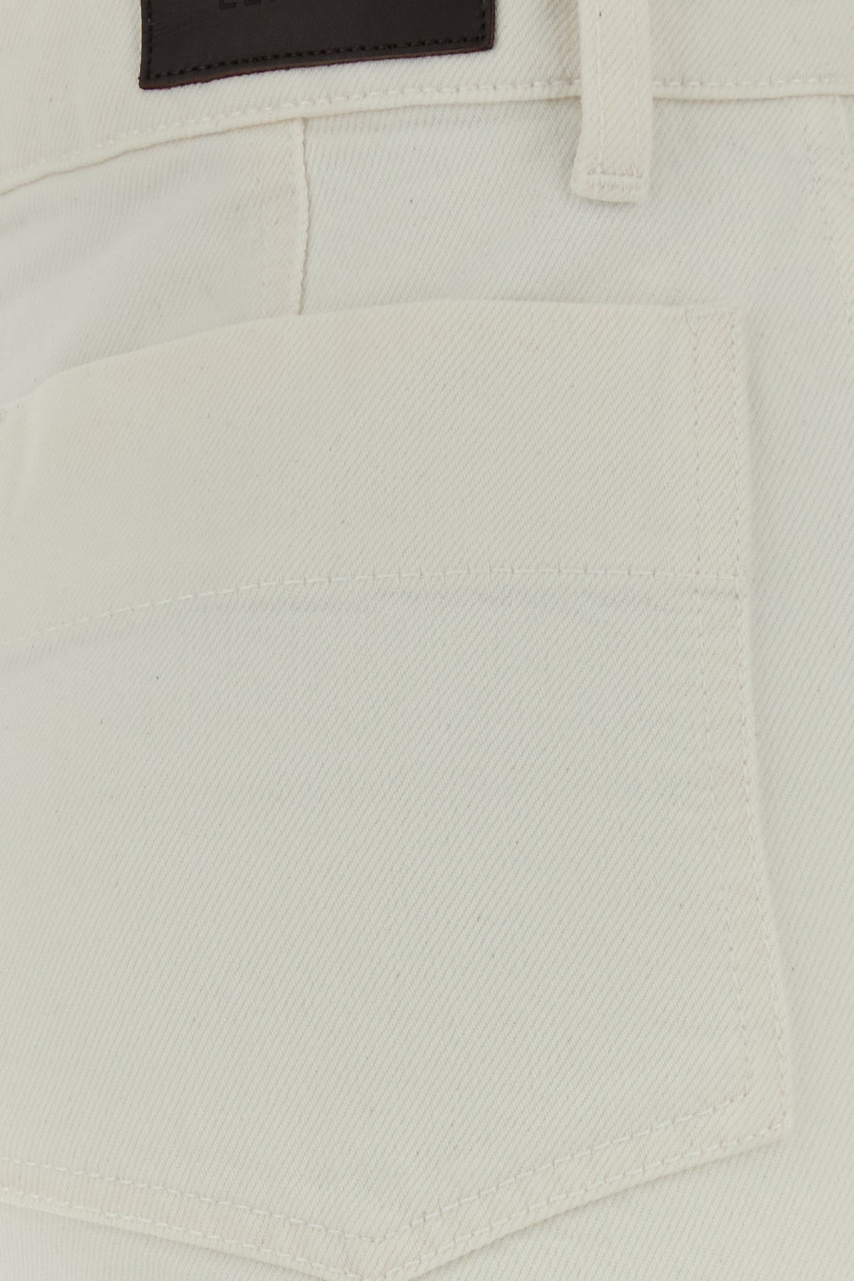 2000018222027_5